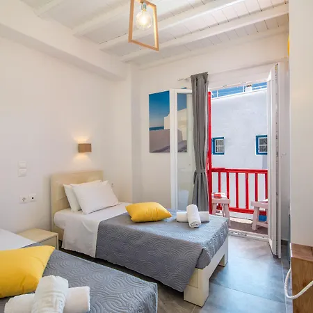 Orpheas بيت ضيافة 4*